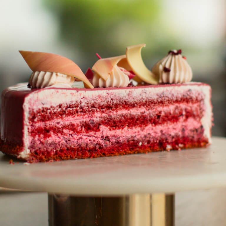 Cherry crunch cake - Standard cakes - Cakes - Zdjęcie 1
