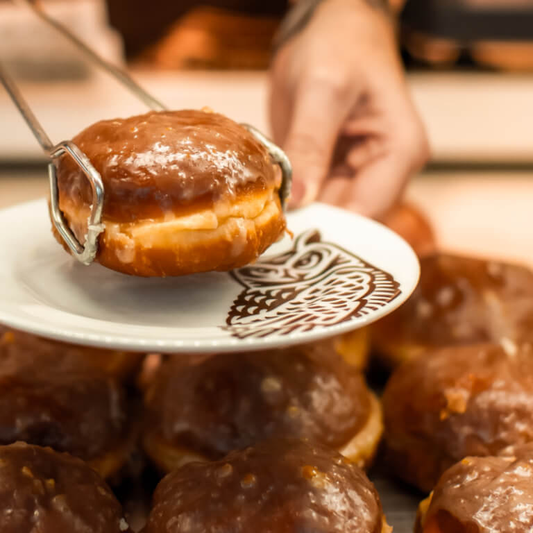 Doughnut with jam - Artisanal biscuits - Pastries - Zdjęcie 1