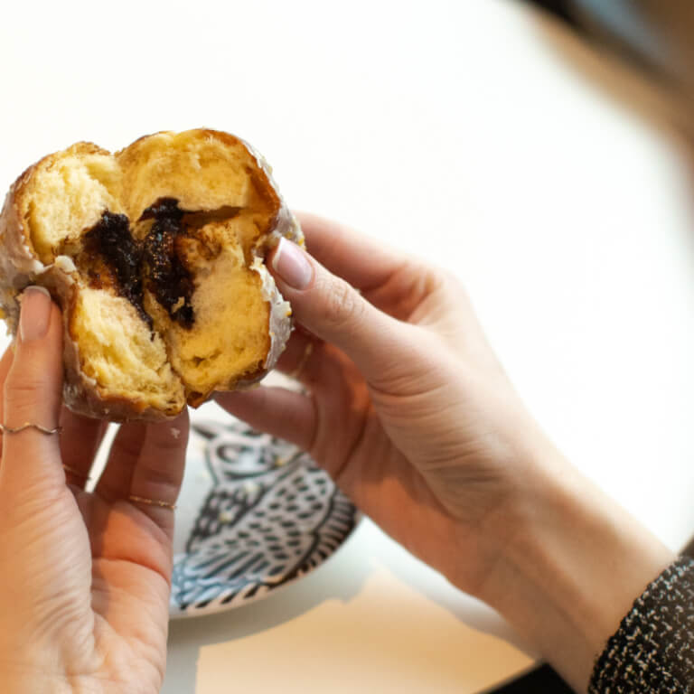 Doughnut with jam - Artisanal biscuits - Pastries - Zdjęcie 2