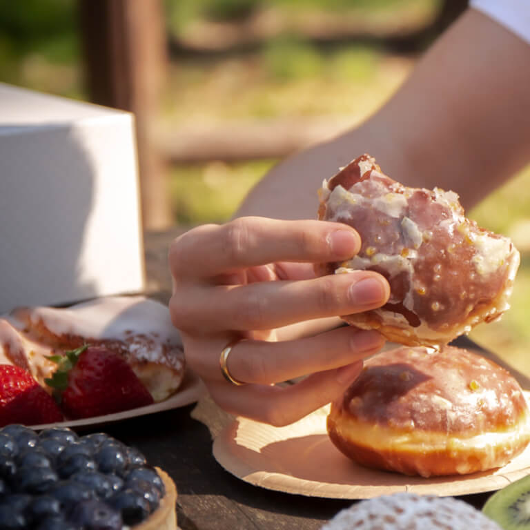 Doughnut with jam - Artisanal biscuits - Pastries - Zdjęcie 3