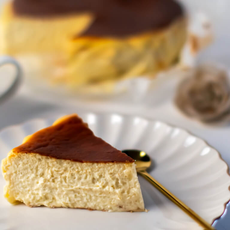 Basque cheesecake - Cheesecakes - Baked cakes - Zdjęcie 4